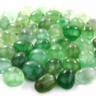 Fluorit Trommelsteine grün handpoliert Ø 25 – 30 mm Edelsteine Heilsteine bei Wunderstein24