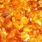 Natürlicher Baltischer Bernstein poliert Ø ca. 5 – 10 mm Edelsteine Heilsteine bei Wunderstein24
