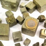 Pyrit Würfel natur Ø ca. 10 – 50 mm Edelsteine Heilsteine bei Wunderstein24