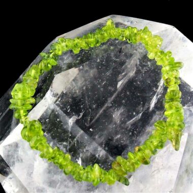 Olivin | Peridot Edelstein Armband flexibel und dehnbar Edelsteine Heilsteine bei Wunderstein24