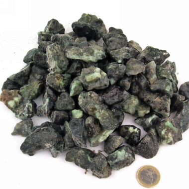 Smaragd in Matrix Rohsteine Ø ca. 10 – 30 mm Edelsteine Heilsteine bei Wunderstein24