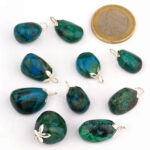 Chalcedon grün Anhänger mit 925 Sterling-Silber Öse und schwarzem Satinband Edelsteine Heilsteine bei Wunderstein24