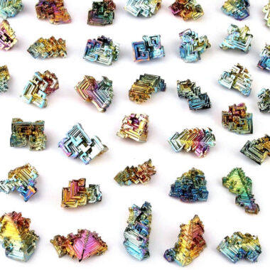 Wismut (Bismuth) Kristall Stufe 15 – 20 g / Stck Ø je 30 – 40 mm in einzigartiger Qualität und Farbe Edelsteine Heilsteine bei Wunderstein24