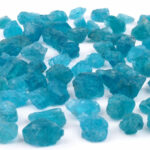 Apatit Rohsteine blau Edelsteinqualität Schleifware Ø ca. 10 – 25 mm Edelsteine Heilsteine bei Wunderstein24