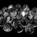 Bergkristall Kugel Ø 27 – 28 mm transparent und glasklar aus Brasilien Edelsteine Heilsteine bei Wunderstein24