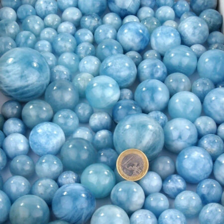 Aquamarin Kugel Ø 24 mm aus Brasilien in bester Qualität und Farbe Edelsteine Heilsteine bei Wunderstein24