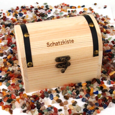große Schatzkiste | Piraten – Schatztruhe mit 1 Kg Edelsteinmischung Ø ca. 6 – 10 mm Edelsteine Heilsteine bei Wunderstein24