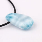 Larimar Cabochon Anhänger seitlich gebohrt Edelsteine Heilsteine bei Wunderstein24