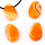 Achat gelb Cabochon Anhänger seitlich gebohrt Edelsteine Heilsteine bei Wunderstein24