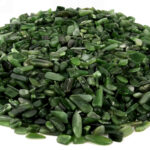 Nephrit | Jade Trommelsteine Ø ca. 7 – 15 mm in bester Farbe Edelsteine Heilsteine bei Wunderstein24