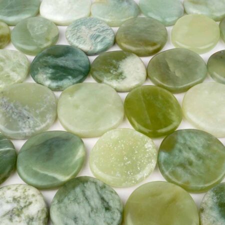 Jade | Serpentin Handschmeichler | Massagestein Ø 36 – 55 mm Edelsteine Heilsteine bei Wunderstein24