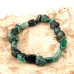 Smaragd Ø 8 x 12 mm Nugget Edelstein Armband flexibel und dehnbar Edelsteine Heilsteine bei Wunderstein24