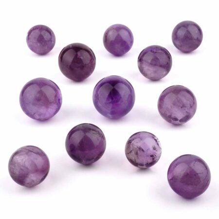 Maraba Amethyst Kugel transparent Ø 23 – 40 mm aus Brasilien in sehr schöner Farbe Edelsteine Heilsteine bei Wunderstein24