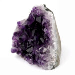 große Amethyst Stufe mit Standfläche aus Uruguay in bester Farbe Edelsteine Heilsteine bei Wunderstein24