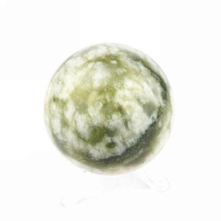 Jade | Serpentin Kugel Ø ca. 62 mm in bester Qualität und Farbe Edelsteine Heilsteine bei Wunderstein24